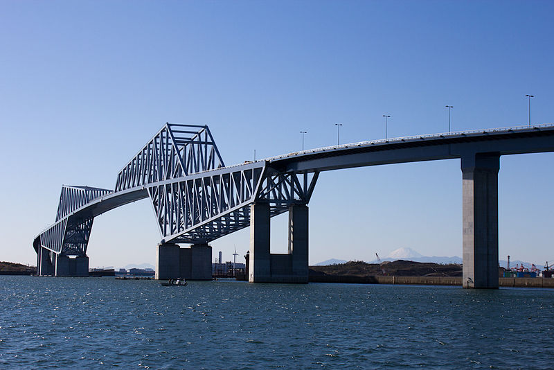Tokyo_Gate_Bridge_1.jpg